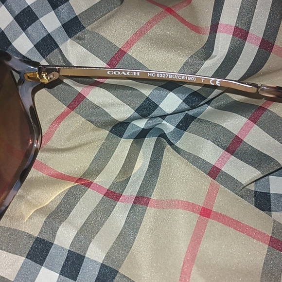 COACH SUNGLASSES AUTHENTIC - Picture 3 of 6